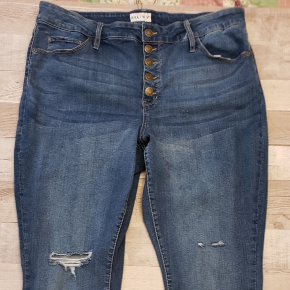AVA & VIV 18W button fly jeans - Picture 2 of 8